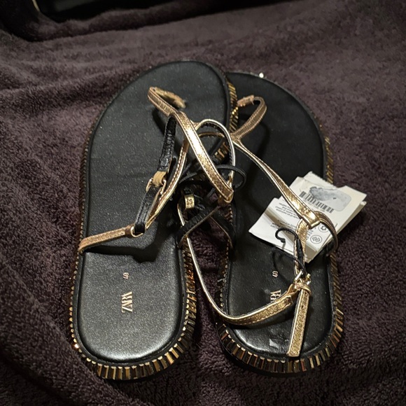 Zara Gold and Black Sandals - Picture 3 of 3